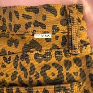 MOTHER Jeans Leopard 25